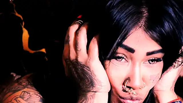 indian_dreamgirl webcam