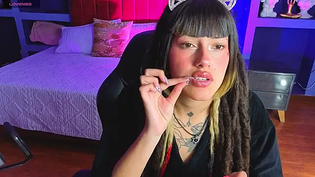 _sharlotte777 webcam