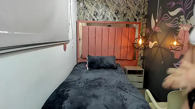 Zoe__Taylor__ webcam