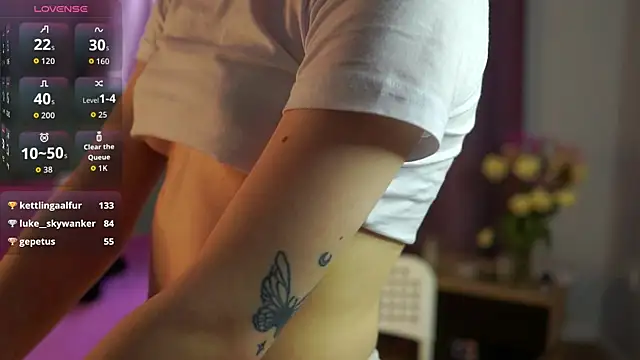 August_female webcam