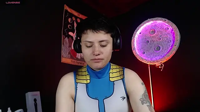 girl_intense444 webcam