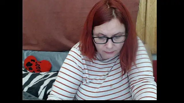 PlayfullMature webcam