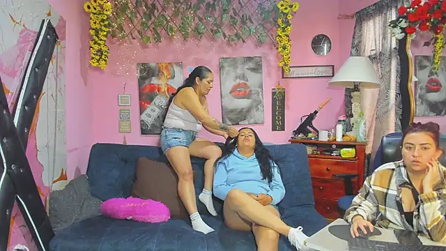 lesbiancuple live sex cam
