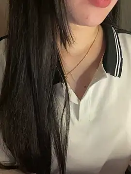 Neylla_ Stripchat cam model