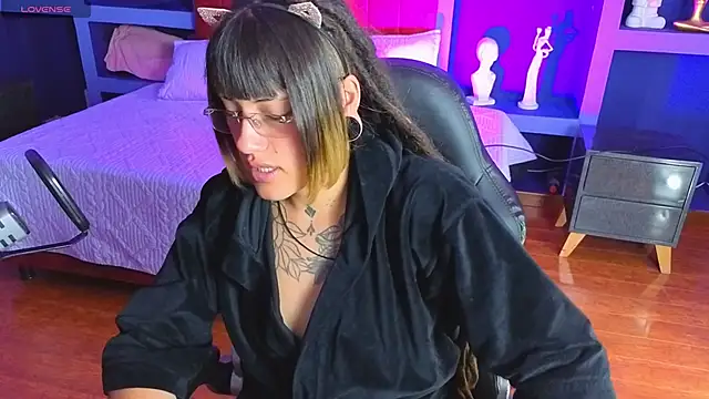 _sharlotte777 webcam