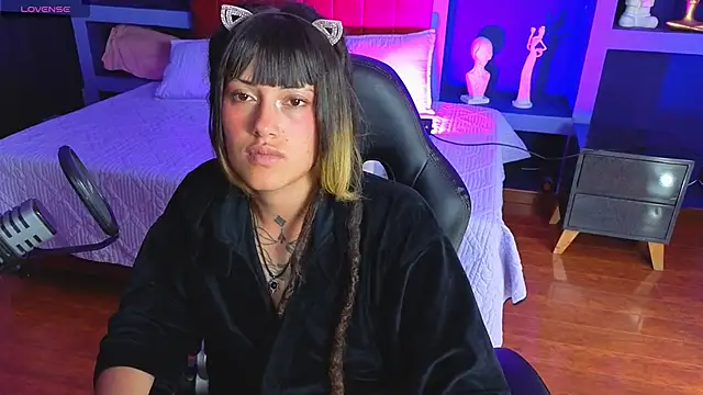 _sharlotte777 webcam