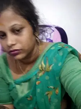 sweetqueen143 webcam