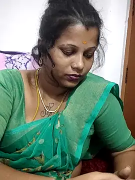 sweetqueen143 webcam