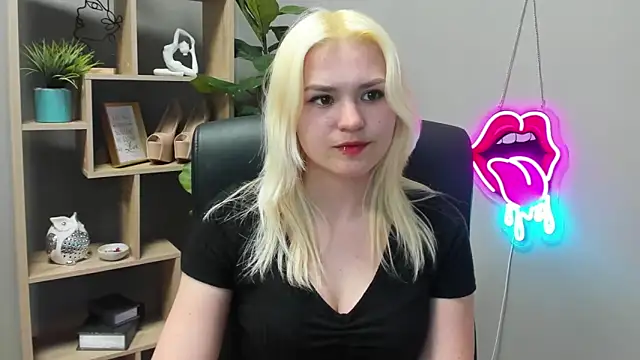 sweetlilyxo - SweetLilyxo's free webcam - UK Sex Cams