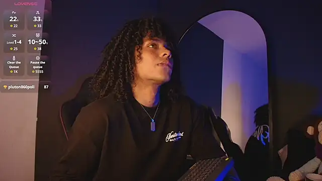 lucas_eevans (M young) - take off t_shrit