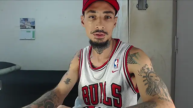 emiliano_hottt webcam