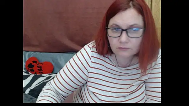 PlayfullMature webcam