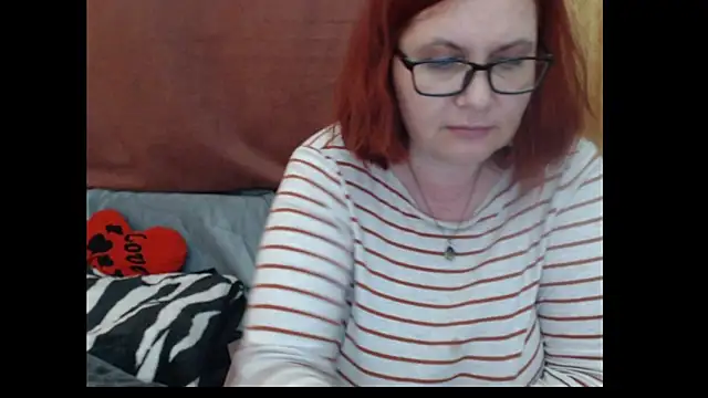 PlayfullMature webcam