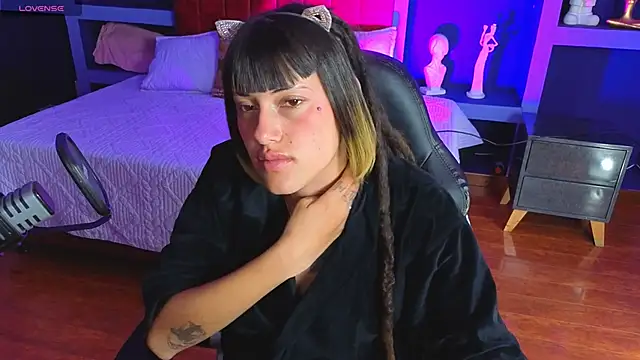 _sharlotte777 webcam