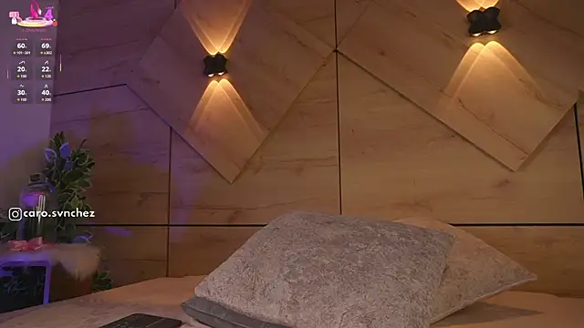 caro_sanchezz webcam