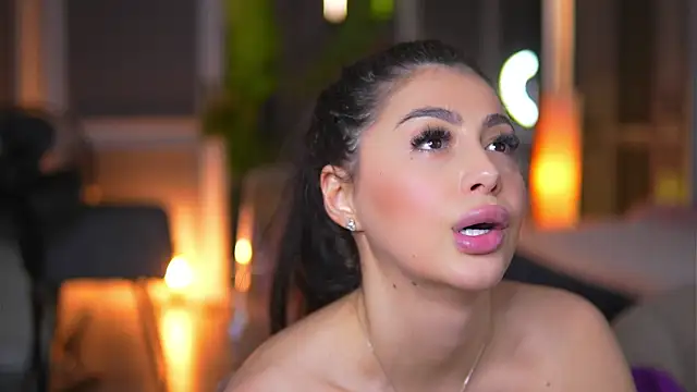 MissMeganMoon webcam