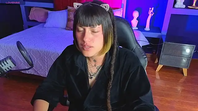 _sharlotte777 webcam