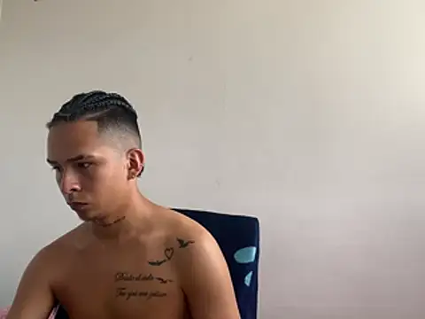 bliinkii_and_luka_ webcam