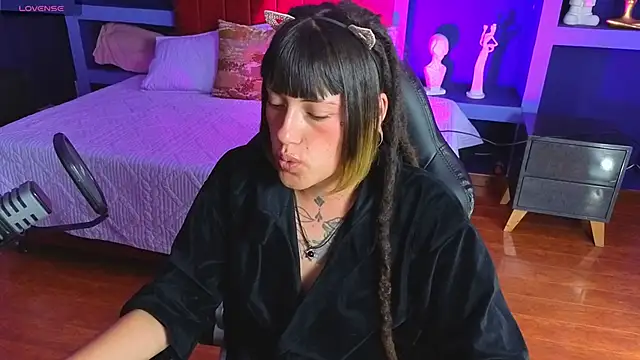 _sharlotte777 webcam