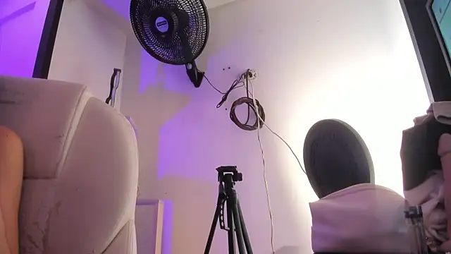 lorraineHunter webcam