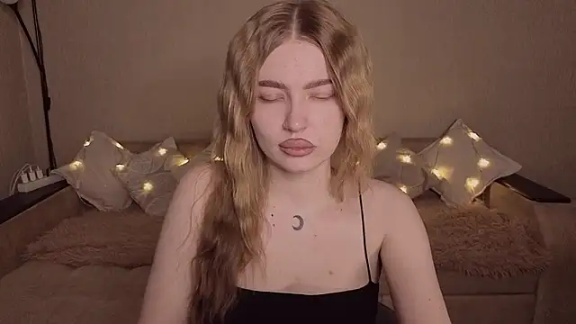 ViolettaLopez webcam