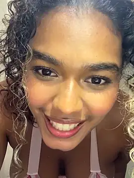 aleja_montiel__ webcam