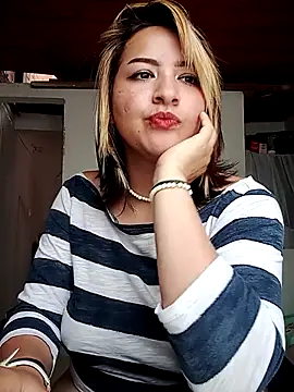 Webcam Model (HannaJonnes_) is live