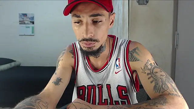 emiliano_hottt webcam