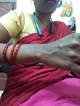 Webcam Model (Tamil_Yalini12)  is live.Free join now!