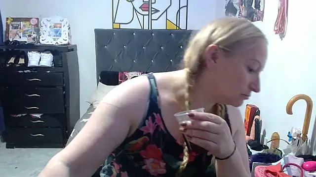 emperabigbootybigass webcam