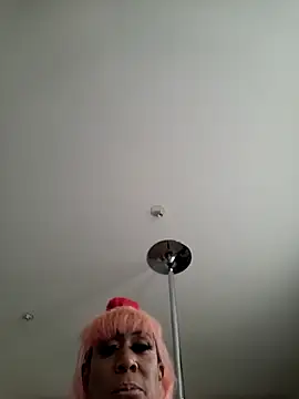 iamlalamilano webcam