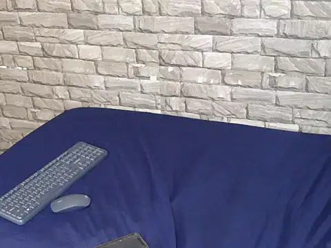 Sweethoneyglow webcam