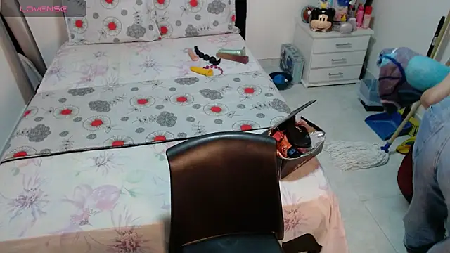 soniafuckboobs webcam