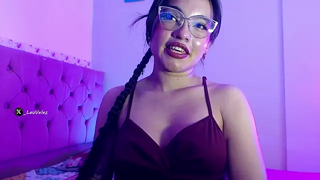 YourLittleFantasy webcam