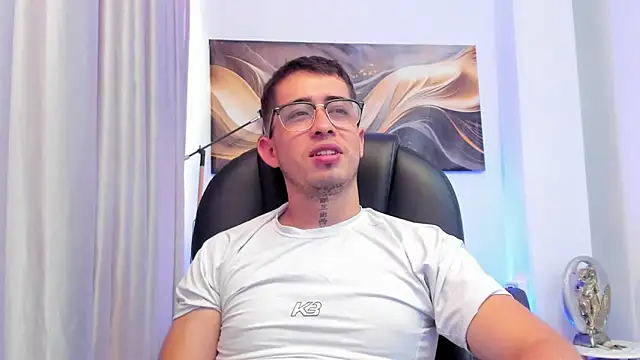 Tommas_Jhonson webcam