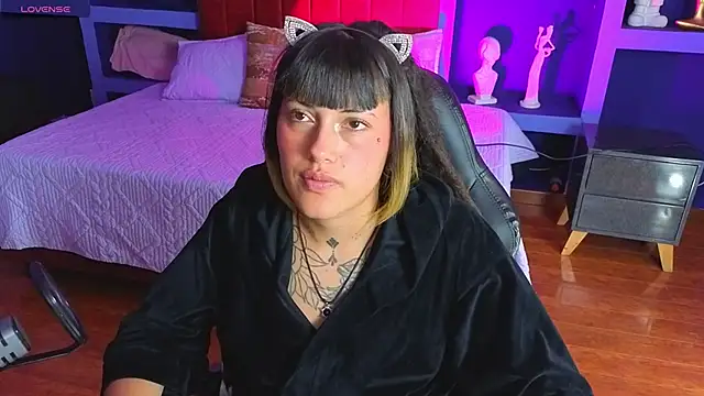 _sharlotte777 live sex cam