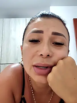 Webcam Model (mia_mancinii)  is live.Free join now!