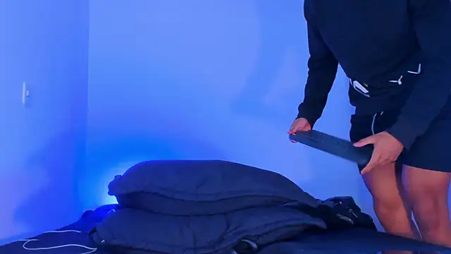 thadeo_king2 (M twink) - See the King's cock