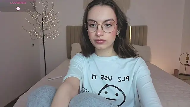 Real_cutie1 webcam
