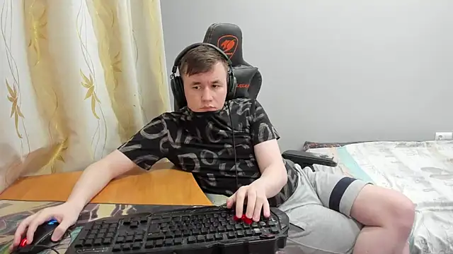 iliaskrislove webcam