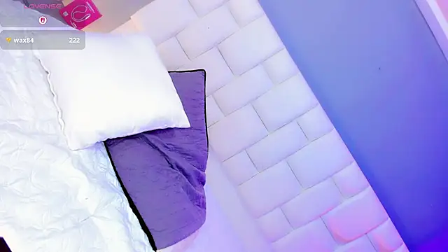 Kisses_Sophia webcam