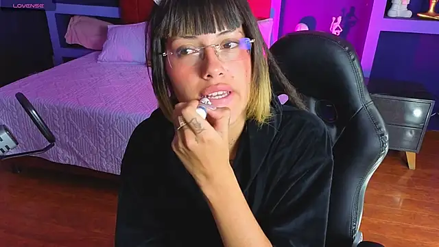 _sharlotte777 webcam