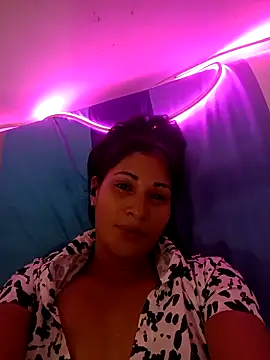 zayanova - ZayaNova's free webcam - UK Sex Cams