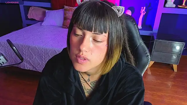 _sharlotte777 webcam