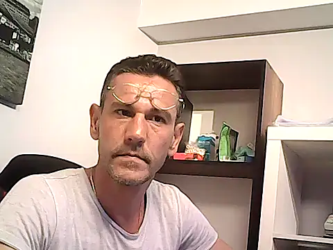 mastercharisma35 (Ask my age) - like ???? pls......