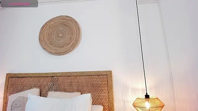 desireee_ - Desireee_'s free webcam - UK Sex Cams