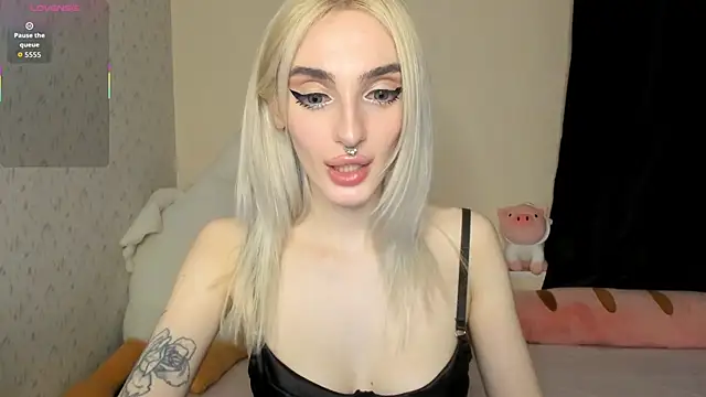 succubantra - Succubantra's free webcam - UK Sex Cams