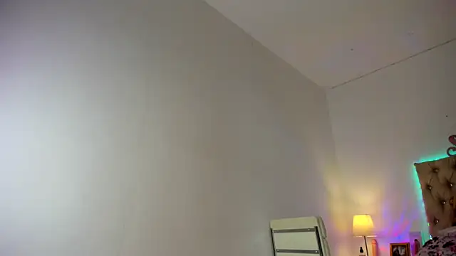 shantallhotxx webcam