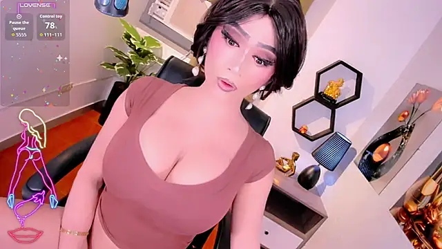 EroticWebcamDollSucker webcam