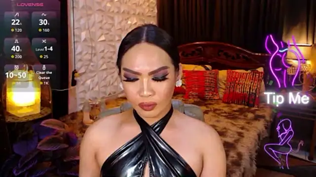 GODDESSHUGECOCKANDREA webcam